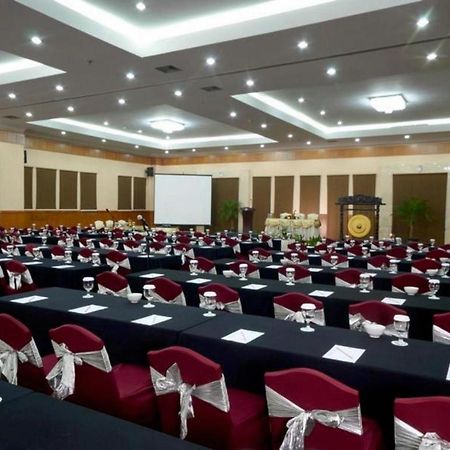 Grand Cempaka Business Hotel Τζακάρτα Εξωτερικό φωτογραφία